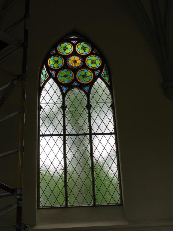 Renovera blyinfattade kyrkfönster